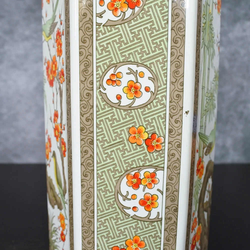 Vintage 1970s Japanese Large Bird Floral Porcelain Vase Pair - Picture 12 of 13